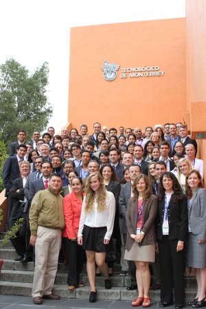 group photo- 2014 Humlog Conf